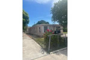 813 Truman Avenue, Lake Worth Beach, FL 33460 - MLS#R11117614
