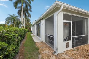 10709 Pelican Drive Drive, Wellington, FL 33414 - MLS#R11117626