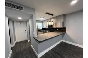 1630 Embassy Drive 306, West Palm Beach