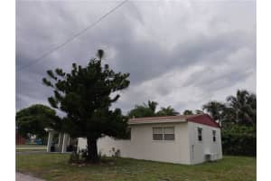 201 NE 14th Avenue, Boynton Beach, FL 33435 Sold 09/30/25