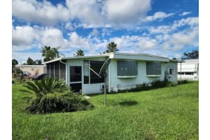 10 San Juan Lane, Port Saint Lucie, FL 34952 - MLS#R11117648