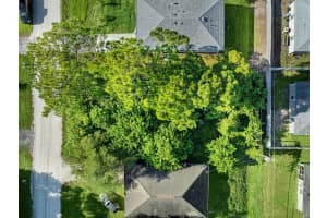 1145 10th Court SW, Vero Beach, FL 32962 - MLS#R11117688
