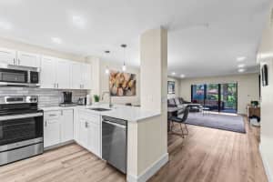 18 Stratford Drive Unit E, Boynton Beach