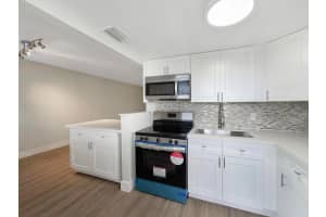 2213 NE 1st Court 204, Boynton Beach, FL 33435 - MLS#R11117707