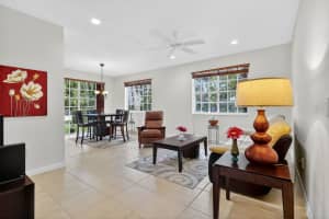 6272 S Military Trail 206, Lake Worth, FL 33463 - MLS#R11117713
