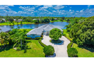 800 Se Waterside Way, Stuart