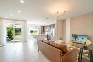 587 Sanderling Circle, Deerfield Beach, FL 33442 - MLS#R11117793