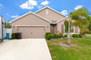 1401 SW Bargello Avenue, Port Saint Lucie, FL 34953 - MLS#R11117806