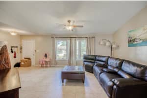 122 Heron Parkway, Royal Palm Beach, FL 33411 - MLS#R11117889