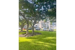 480 Executive Center Drive 4f, West Palm Beach, FL 33401 - MLS#R11117890