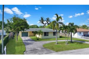 2022 Collier Avenue, Lake Worth
