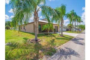 16 Alhambra S, Port Saint Lucie, FL 34952 - MLS#R11117939