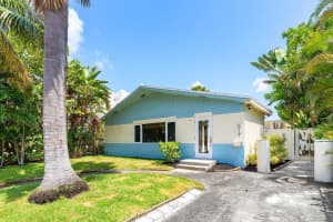 517 29th Street E (front House), West Palm Beach