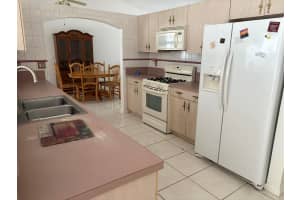 19 Lawrence Lake Drive, Boynton Beach, FL 33436 Sold 09/19/25