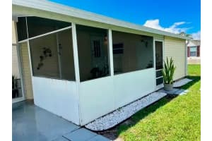 6157 Seashore Dr, 106, Lake Worth, FL 33462 - MLS#R11117964