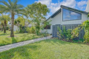 100 Sparrow Drive 4, Royal Palm Beach, FL 33411 - MLS#R11117974