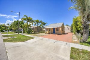 117 Mayfield Road, Lantana, FL 33462 - MLS#R11118002