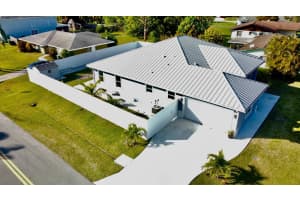 2092 SW Airoso Boulevard, Port Saint Lucie, FL 34984 - MLS#R11118038