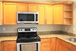 902 S Federal Highway 3, Lake Worth Beach, FL 33460 - MLS#R11118061