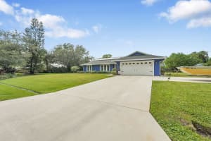 3050 SE Bur Street, Port Saint Lucie, FL 34952 - MLS#R11118067