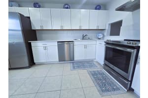 2886 Fernley Drive E 40, West Palm Beach, FL 33415 Sold 12/18/25