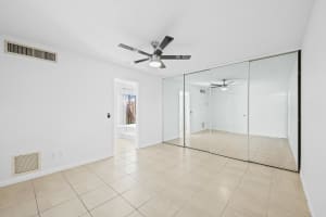 639 Executive Center Drive O-105, West Palm Beach, FL 33401 - MLS#R11118199