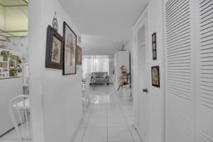 2751 E Sunrise Lakes Drive E 204, Sunrise, Fl 33322, Sunrise