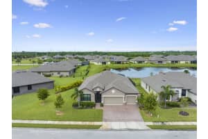 5614 1st Square, Vero Beach