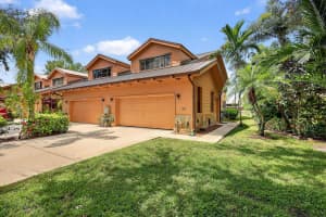126 Se Crestwood Circle, Stuart