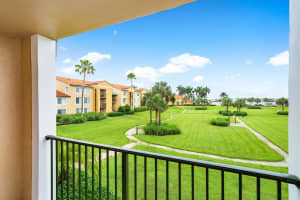 135 Yacht Club Way 206, Hypoluxo, FL 33462 - MLS#R11118269