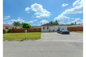 696 Neptune Street, West Palm Beach