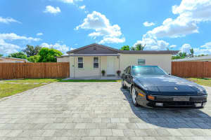 696 Neptune Street, West Palm Beach, FL 33406 Sold 10/03/25