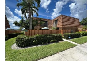246 Charter Way, West Palm Beach, FL 33407 Sold 11/19/25