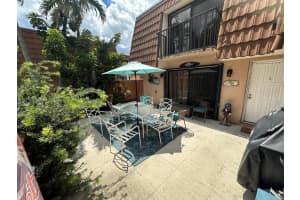 246 Charter Way, West Palm Beach, FL 33407 Sold 11/19/25