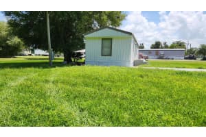 585 Avenue D, Moore Haven, FL 33471 - MLS#R11118362