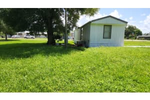 585 Avenue D, Moore Haven, FL 33471, Moore Haven, FL 33471 - MLS#R11118362