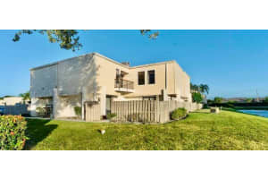 1602 Shaker Circle Circle, Wellington
