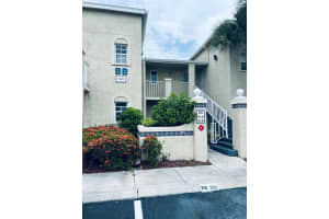 1631 Se Green Acres Circle Se Bb-203, Port Saint Lucie