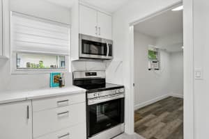 604 SE 4th Avenue, Delray Beach, FL 33483 - MLS#R11118452