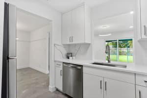 604 SE 4th Avenue, Delray Beach, FL 33483 - MLS#R11118452