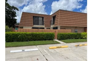 239 Charter Way, West Palm Beach