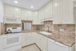 150 Lake Meryldr 247, West Palm Beach, FL 33411 - MLS#R11118474