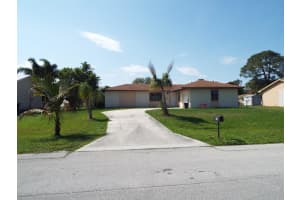 1742 SW Garnet Street, Port St Lucie, FL 34953 - MLS#R11118483