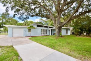 505 Coconut Avenue E, Port Saint Lucie, FL 34952 - MLS#R11118492