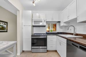 203 Oxford 100, West Palm Beach, FL 33417 - MLS#R11118501
