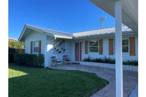 638 Date Palm Drive, Lake Park