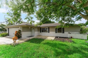 480 Lakehurst Drive, Port Saint Lucie, FL 34983 - MLS#R11118531