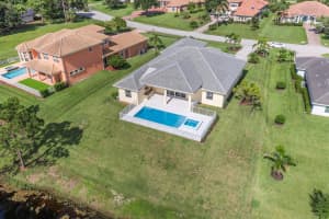 1232 SW Squire Johns Lane, Palm City, FL 34990 - MLS#R11118559
