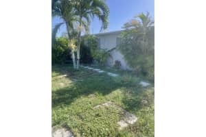 9278 Bloomfield Drive, Palm Beach Gardens
