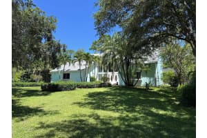 366 34th Court Court 2, Vero Beach, FL 32968 Sold 11/26/25